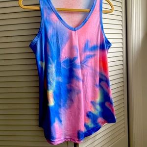 Tie dye tank size large